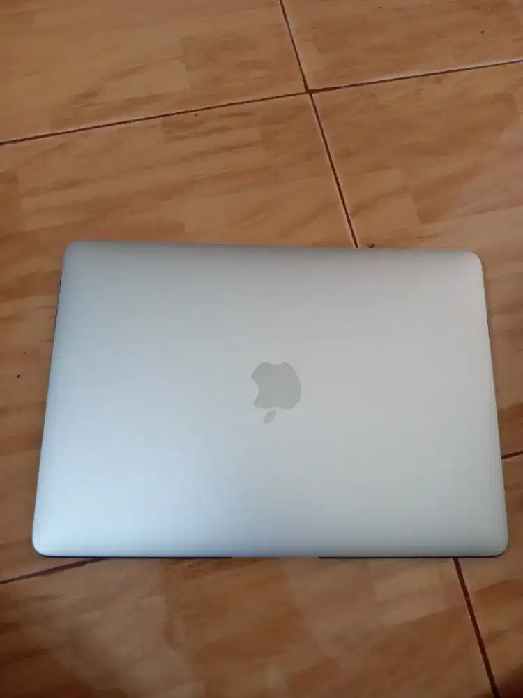 Macbook Retina 2017 256 Silver