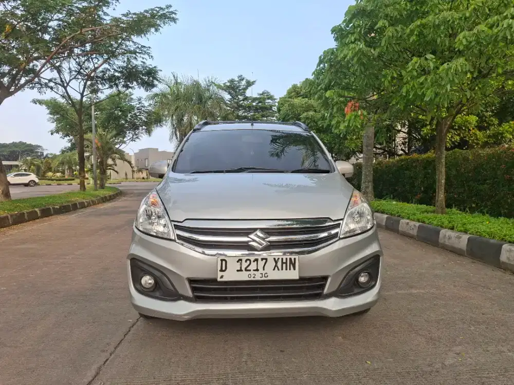Ertiga GL 1,4 Manual 2016 Silver Dp 10 jt