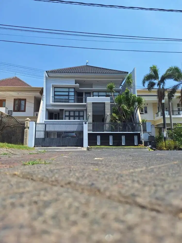 MURAH! DIJUAL RUMAH MEWAH ARAYA 1 MODERN MINIMALIS SEMI FURNISHED
