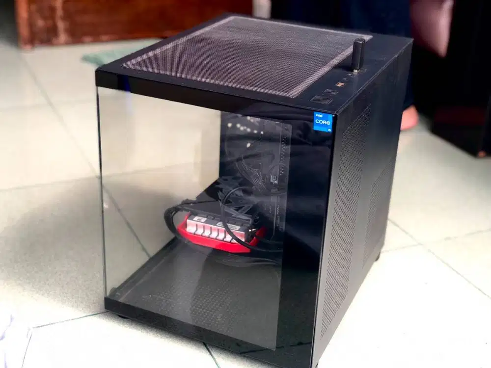 jual PC gaming pemakaian 1 tahun rakit sendiri, jarang di pake lg