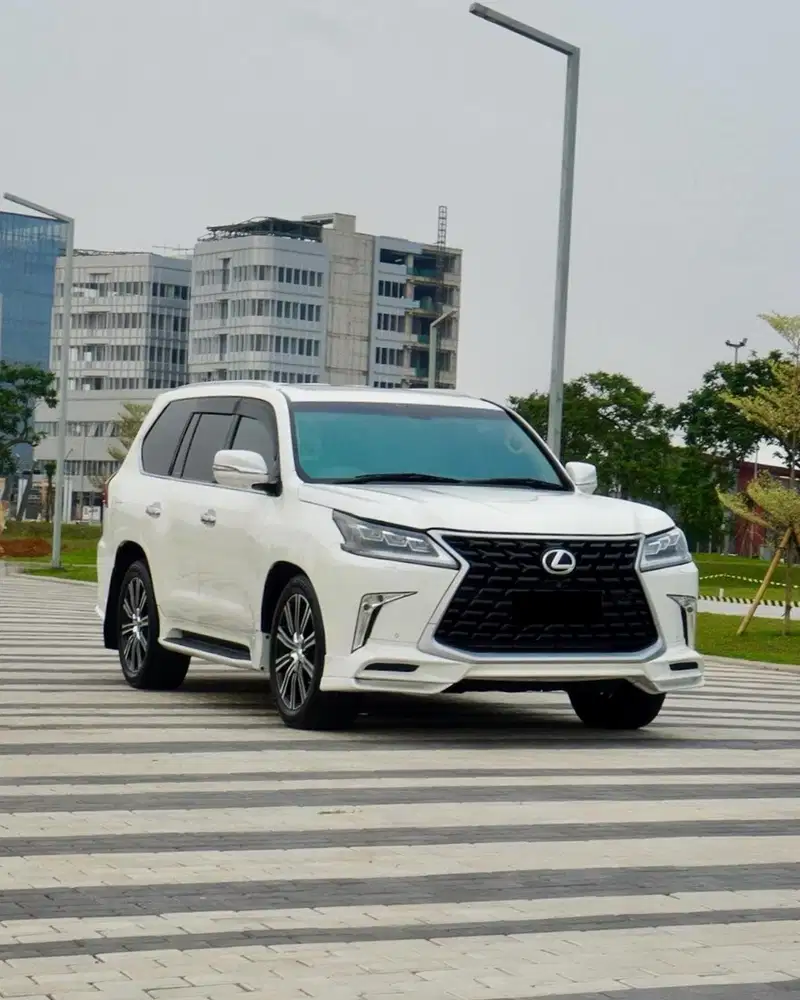 Toyota Lexus LX570 2012