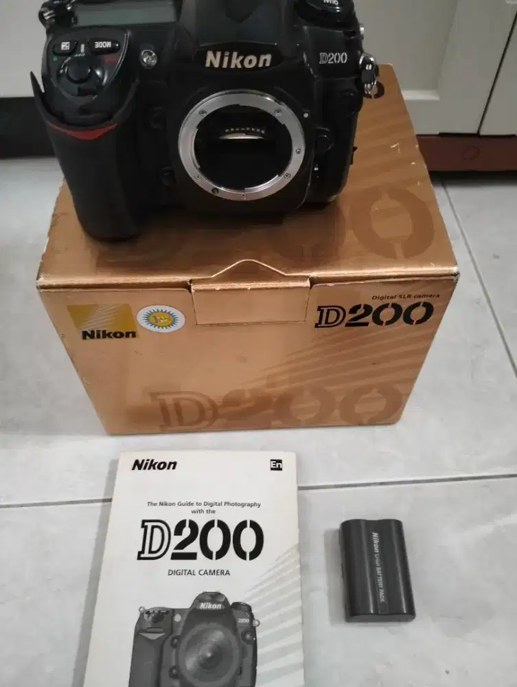 NIKON D200 BODY ONLY