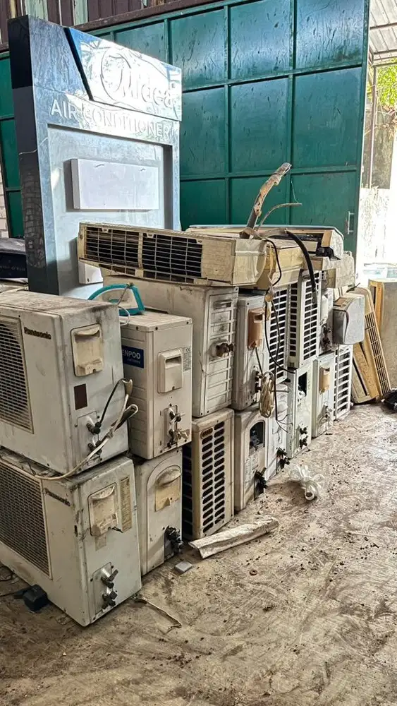 Menerima Elektronik AC rusak