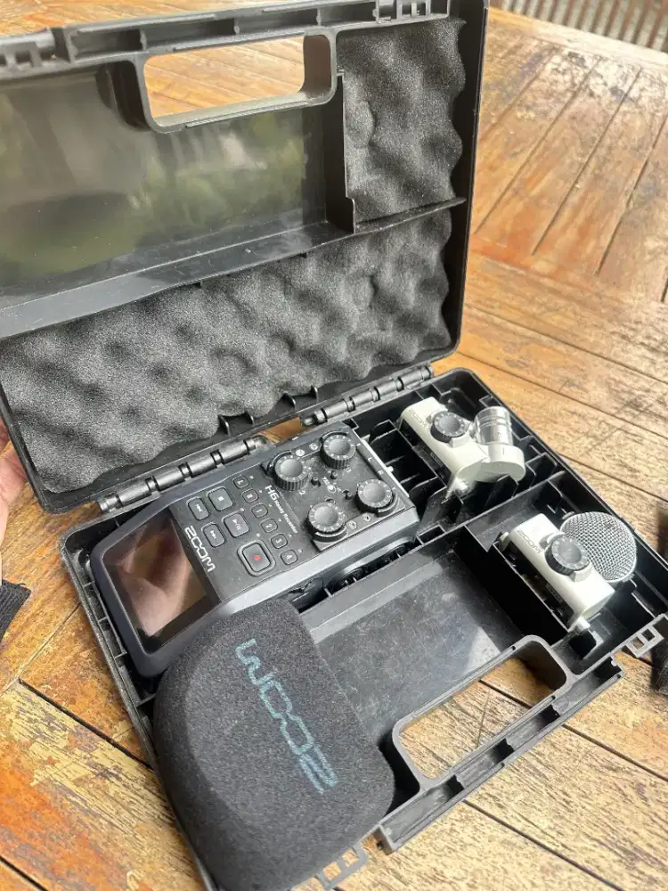Zoom H6N (Audio Recorder Profesional)