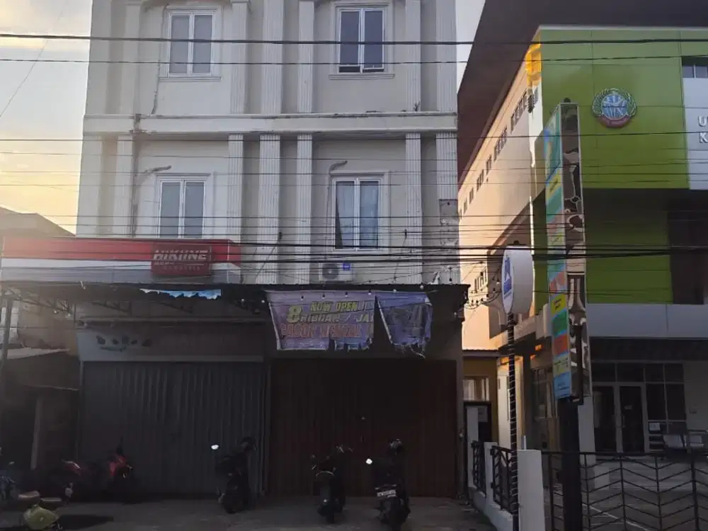 Ruko 3 Lantai Jl Johar Strategis  Cocok Kantor Dan Klinik SHM