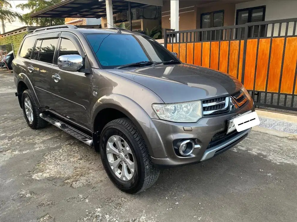 Pajero sport dakar 2015 AT 4x2 TANGAN PERTAMA DARI BARU