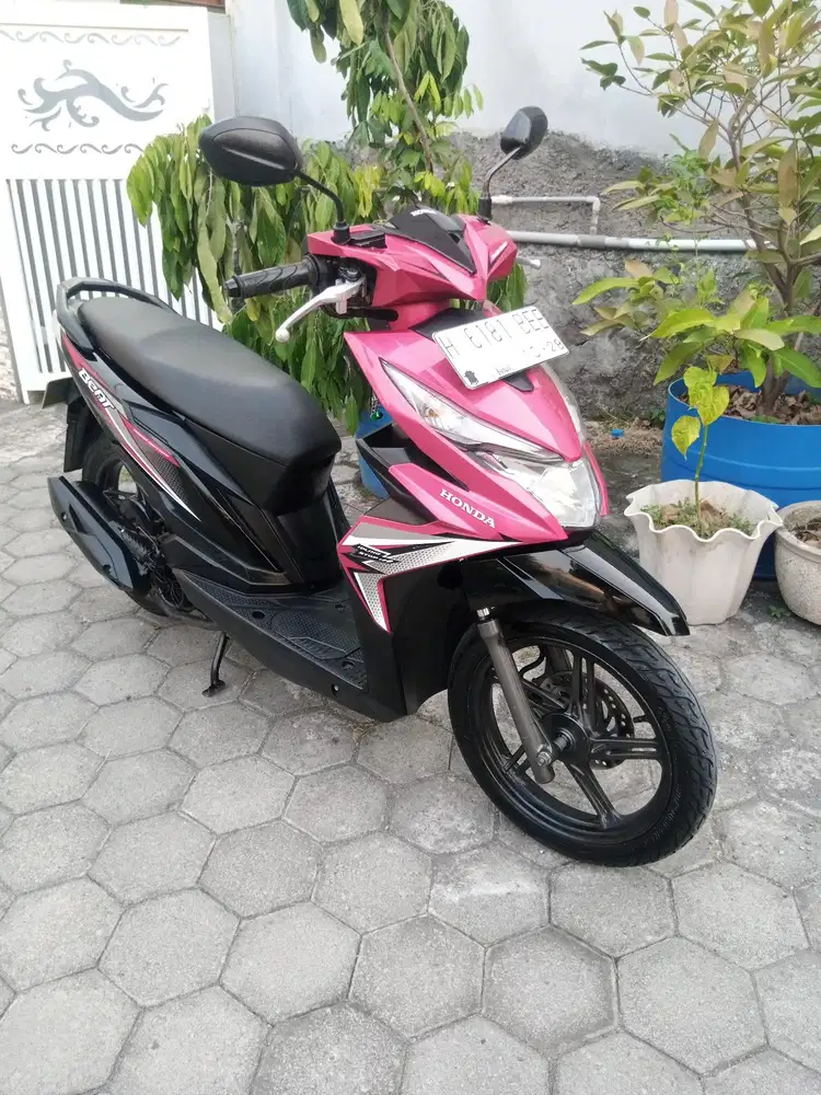 Honda Beat CBS ISS 2018 magenta