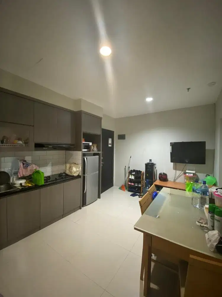 Dijual Cepat! Apartemen 2BR Full Furnished, 1 Menit ke GI & PI