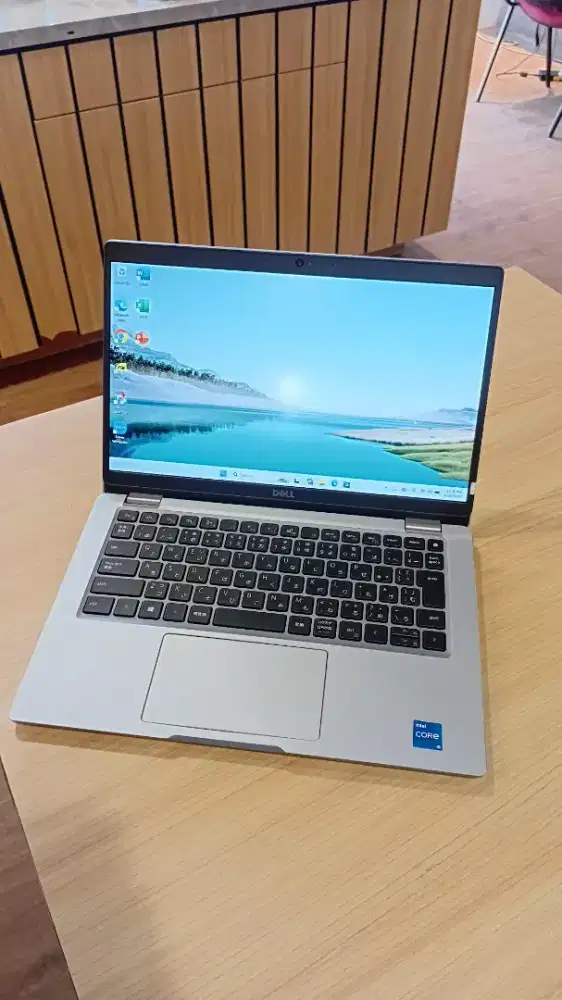 Laptop Merk DELL Latitude