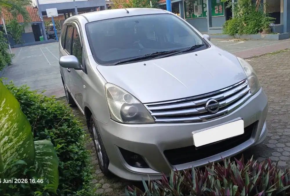Grand Livina XV AT 2013