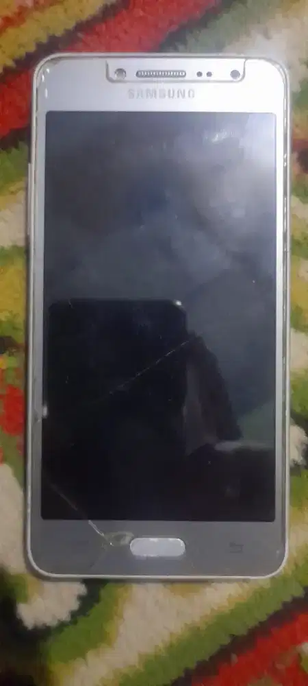 Di jual Hp Samsung J 2 frem jadul masih normal batre aja harus ganti