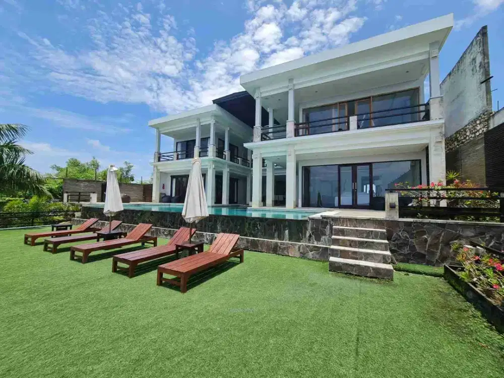 Villa Mewah di Bibir Tebing Kawasan Elite Ungasan