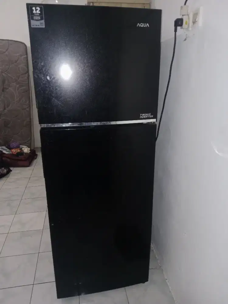 Kulkas Sharp INVERTER  2 Pintu 342L