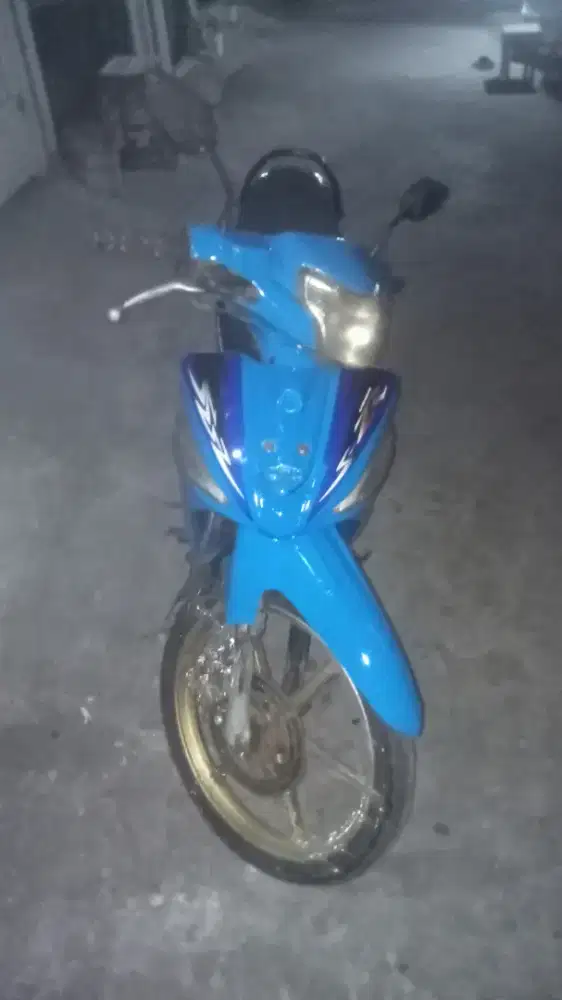 Bismillah dijual Yamaha Vega 2009 kumplit mulus gress plat b