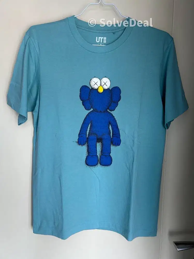 Kaos Uniqlo Kaws Blue BFF Graphic Tee Original UT Collection