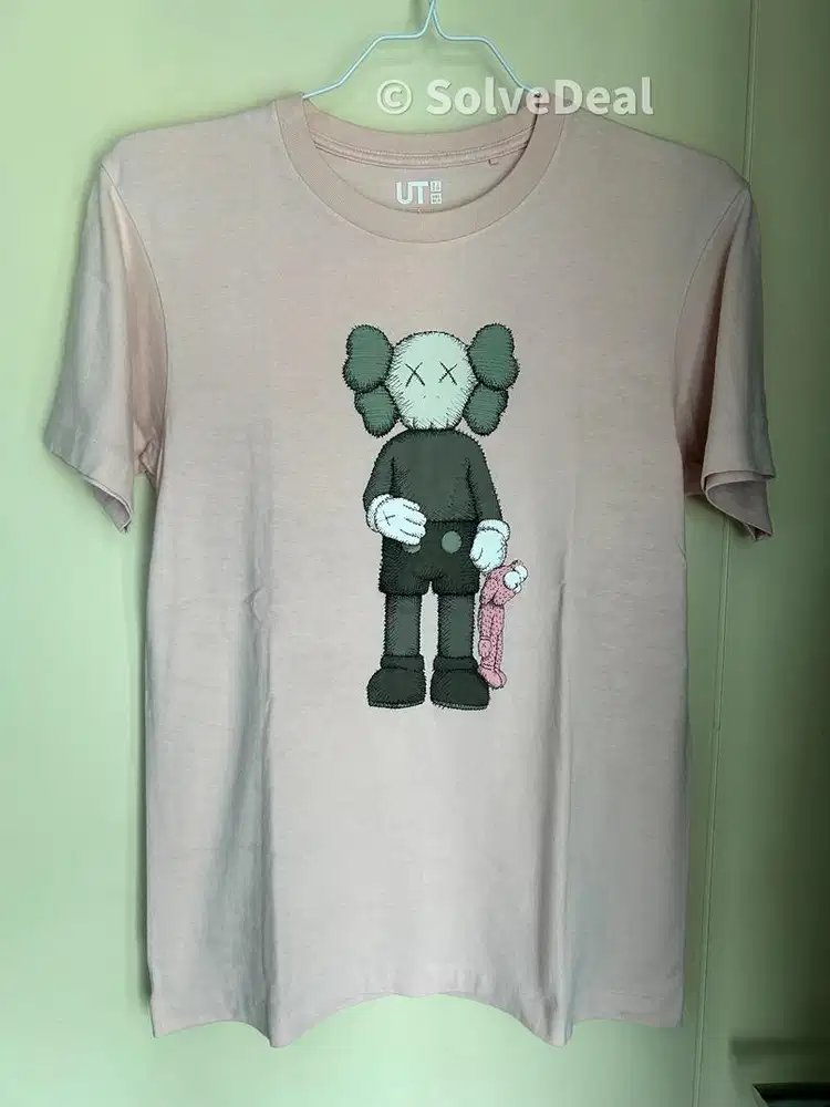 Kaos Uniqlo Kaws Companion Pink Graphic Tee Original UT Collection