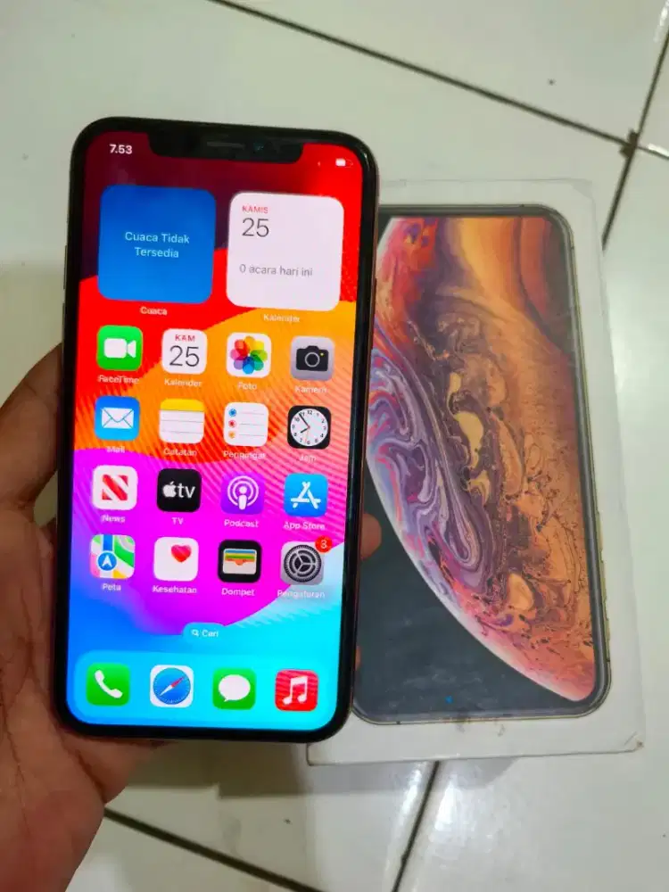IPHONE XS GOLD ONLY