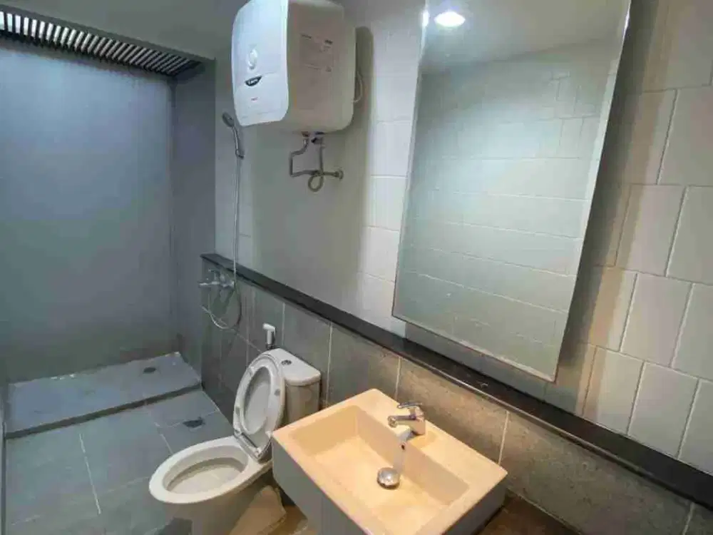 Rumah Flora tipe Freya dengan KT 4,  5 AC, waterheater dan canopy depan