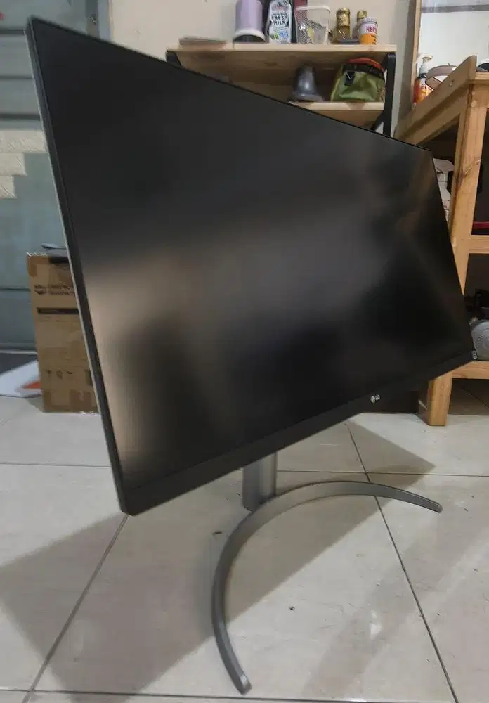 LG 27UP850-W UltraFine 27 4K UHD IPS Monitor