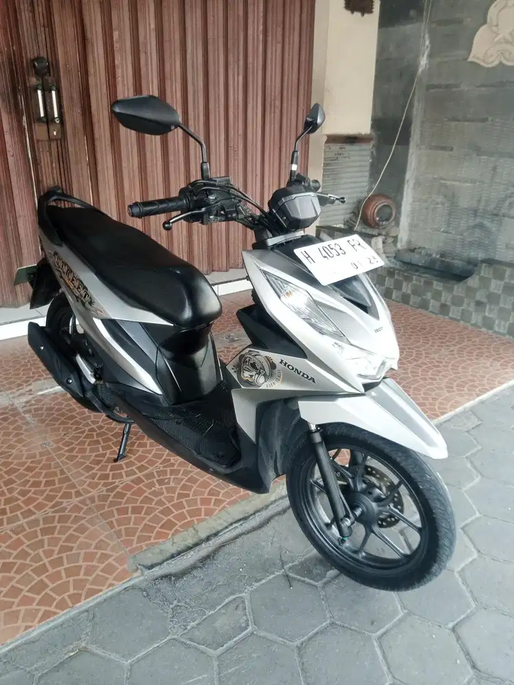 Honda Beat Street 2023 Silver
