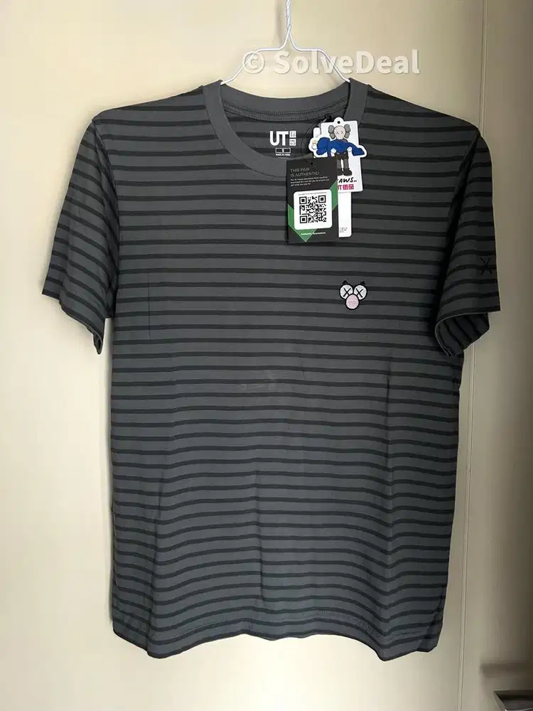 Kaos Uniqlo Kaws BFF Striped Dark Grey Graphic Tee Original