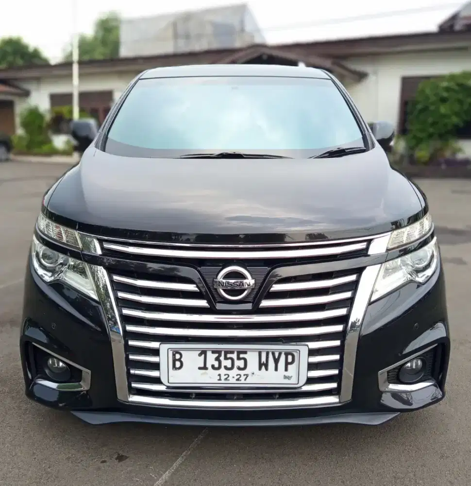 Nissan Elgrand 2.5 HWS AT Facelift 2014 Hitam Istimewa Skli Siap pakai