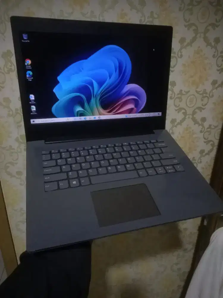 Lenovo core i5 -7200U gen7 ram 8gb ssd 128gb