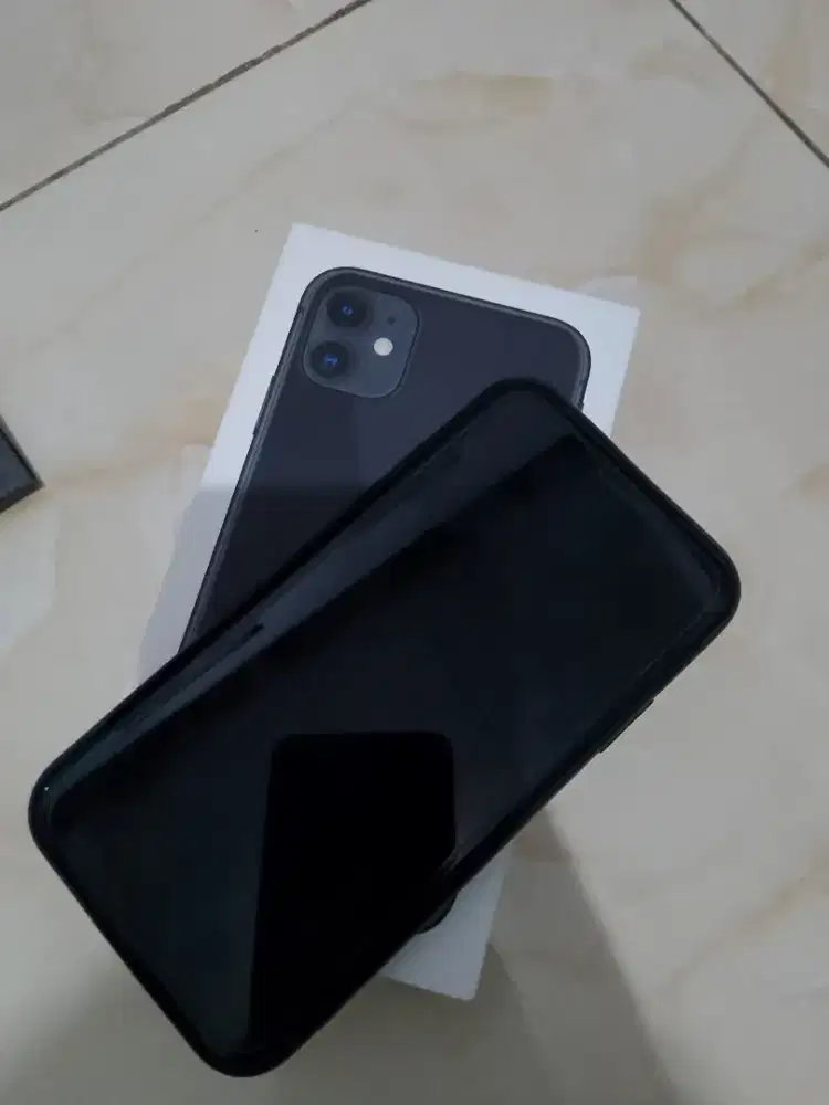 iPhone 11 64 GB IBOX