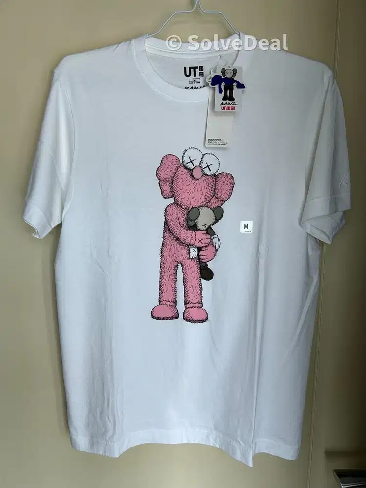Kaos Uniqlo Kaws Pink BFF White Graphic Tee Original UT Collection