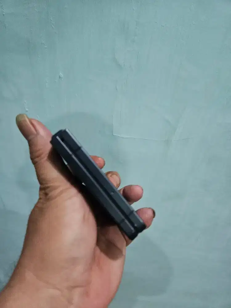 Samsung flip 7 12/256 sein mulus nominus kelengakapan hp kabel cas aj