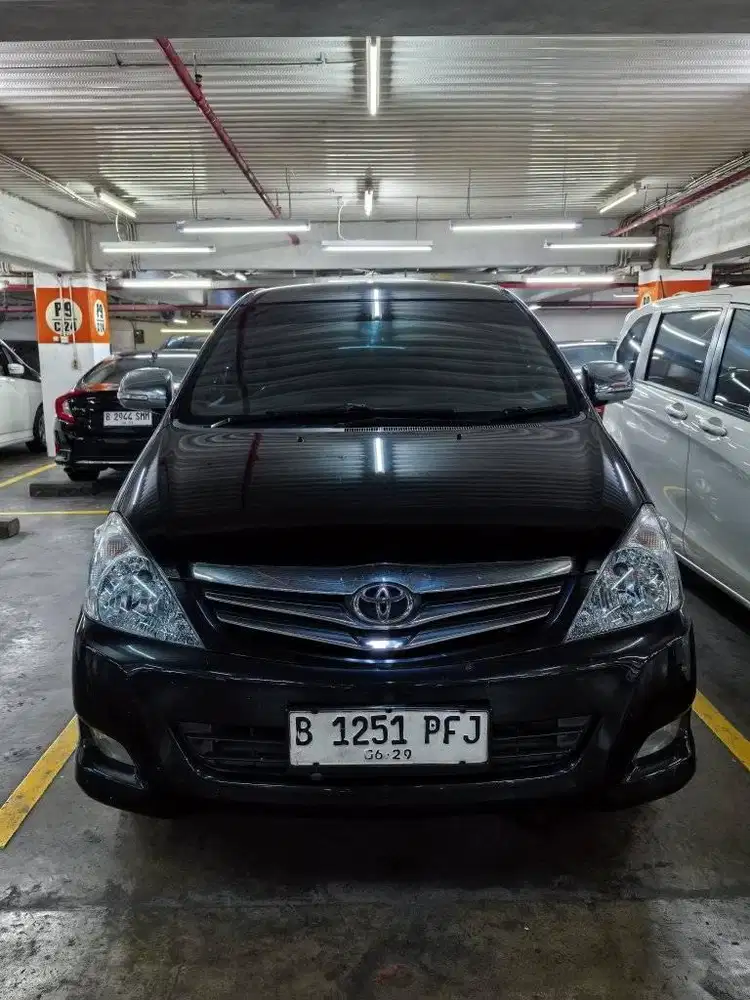 Toyota Innova V Luxury Automatic 2009 Murah