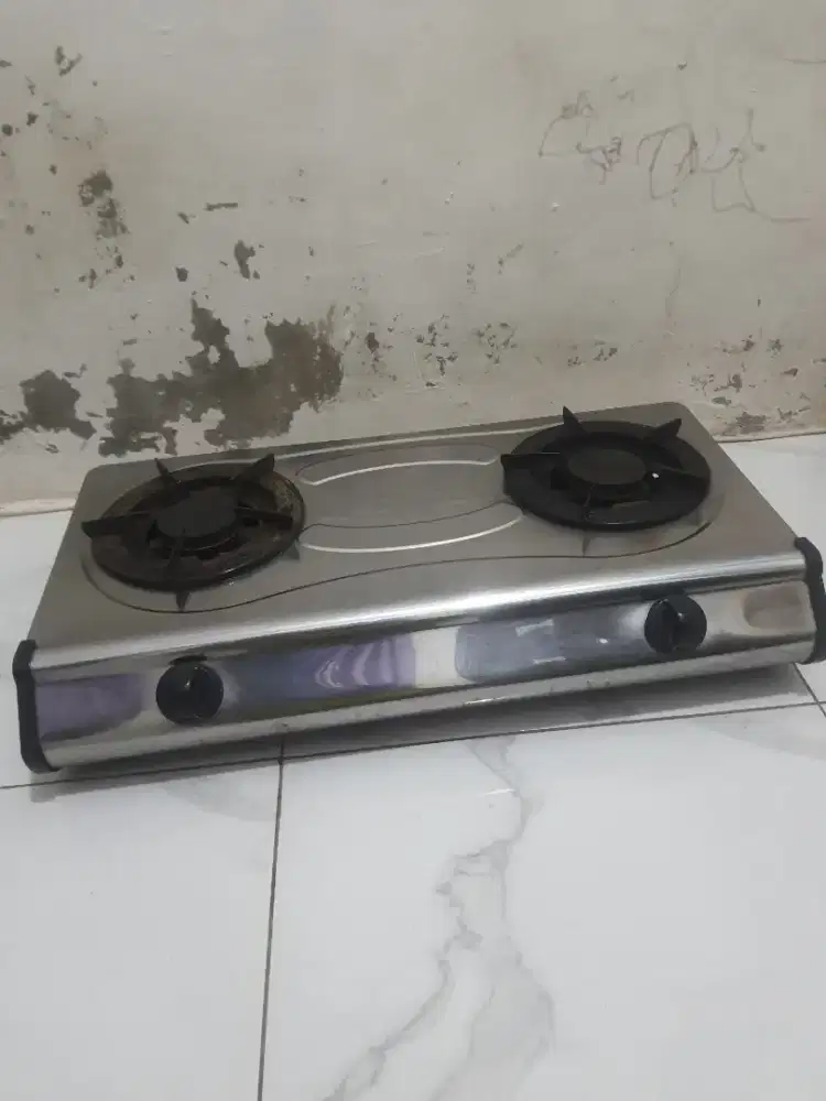 Kompor Gas Quantum 2 tungku Good Kondisi