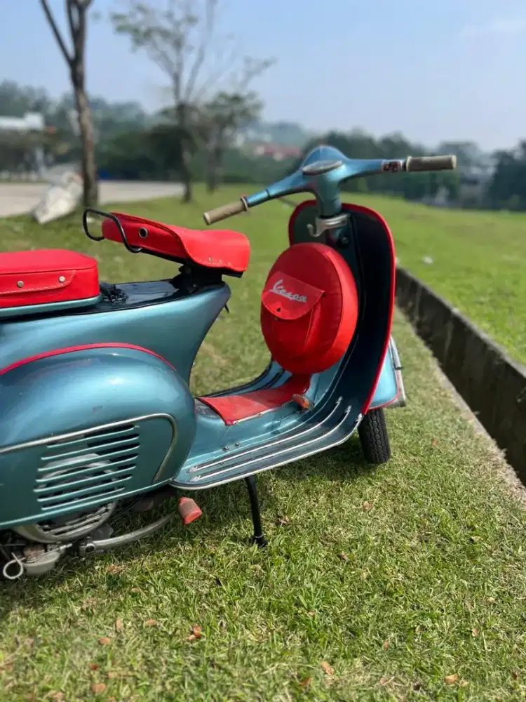 vespa super bajaj tahun 1980