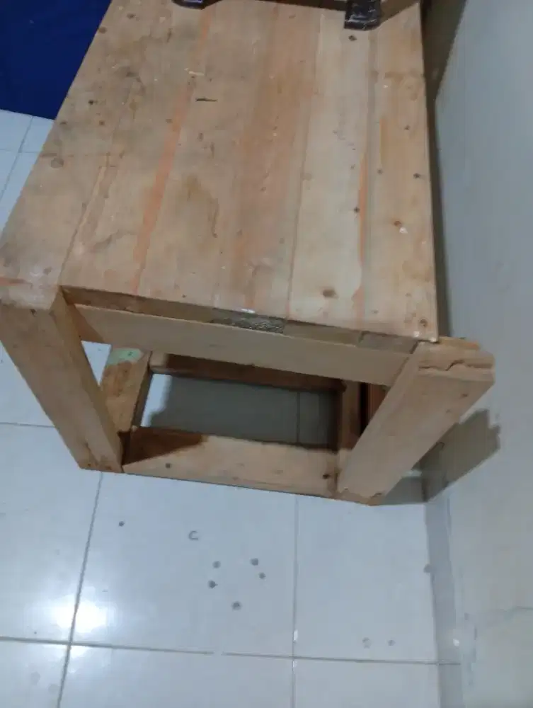 Dijual meja kayu dari kayu kalo mantaps murah meriah saja meja