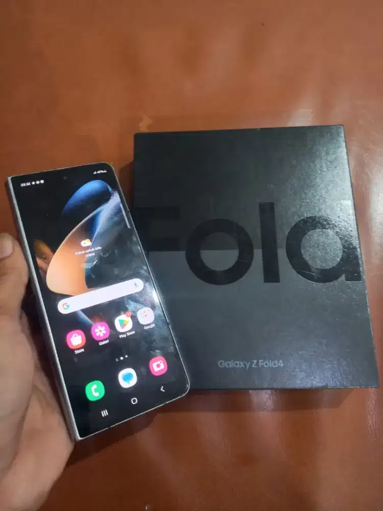 Samsung galaxy fold 4 12/256gb