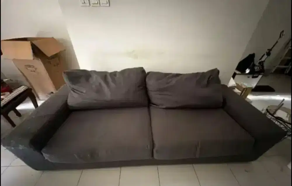 Jual murah sofa 2 seater merek michi dekoruma,harga 800 ribu nego