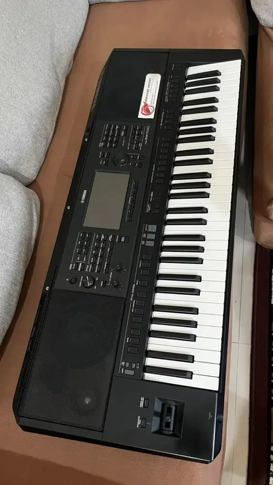 Yamaha PSR - SX 700 bekas