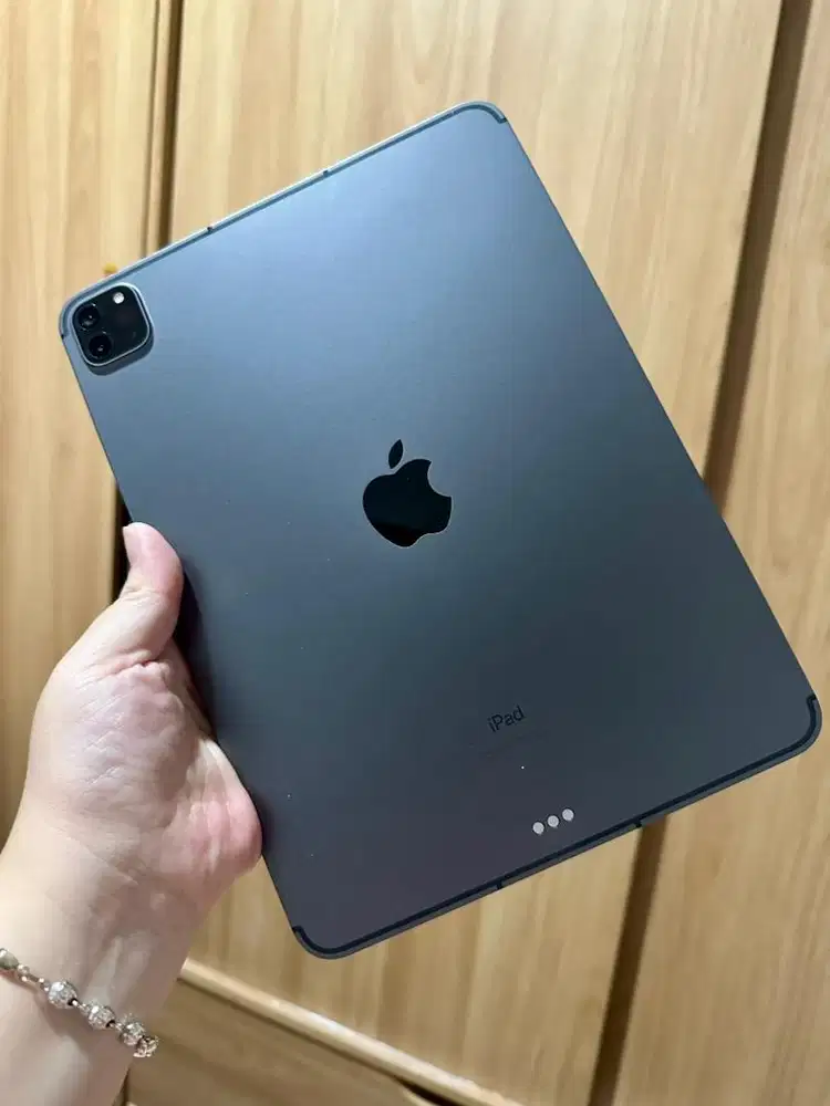 IPad Pro M1 (bekas) mulus 100% originial