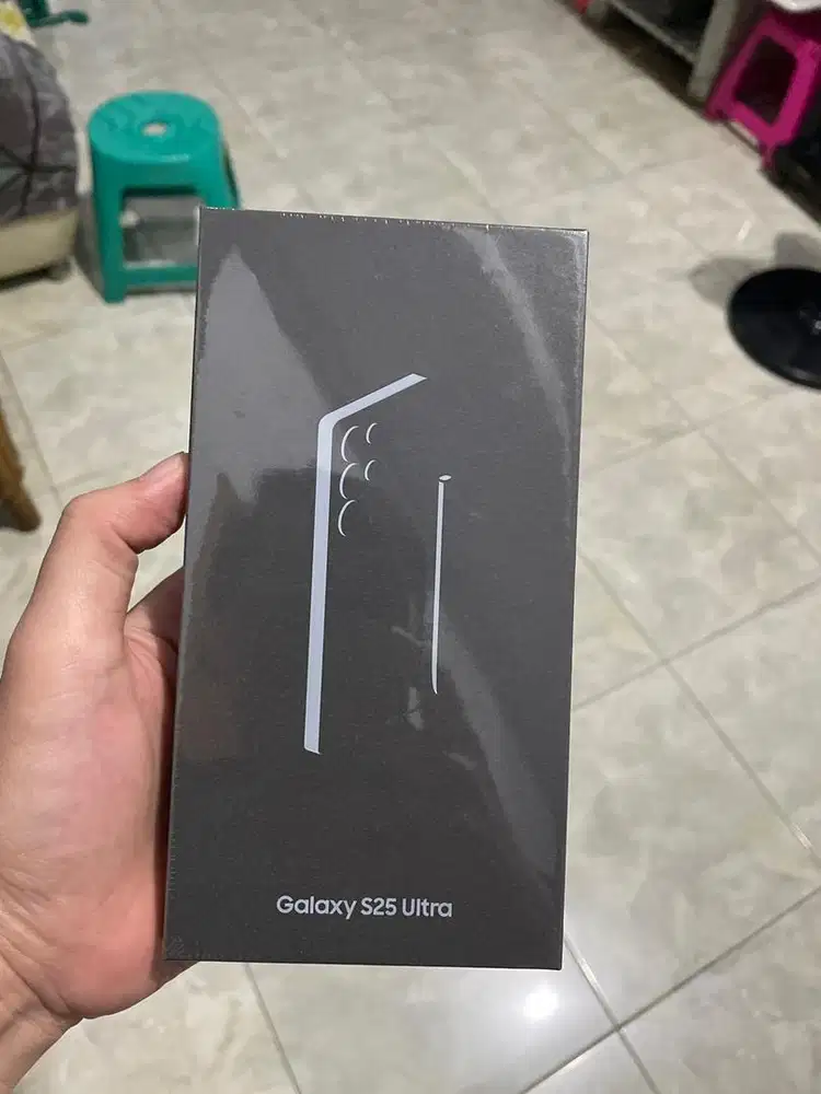 BNIB Samsung S25Ultra