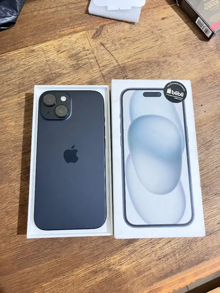 iPhone 15 128 Black Resmi BliBli
