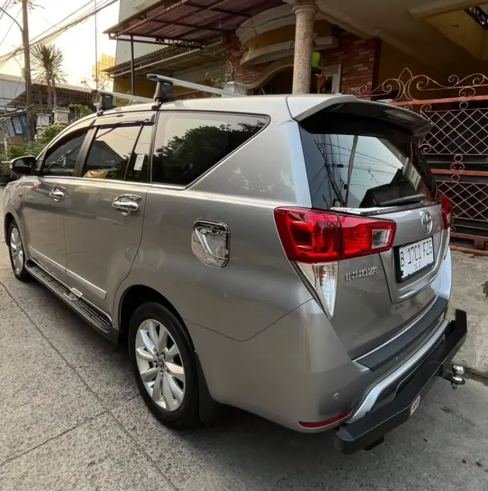 Innova Reborn V Diesel Luxury 2017