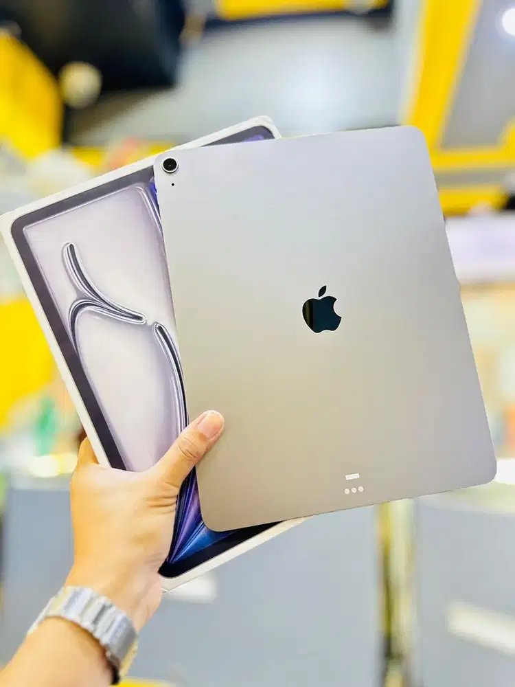 iPad Air 7 M3 13 128GB iBox 2 Bulan pakai