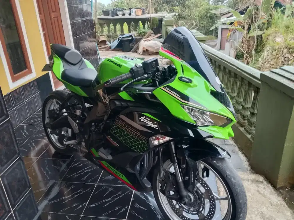 Ninja zx 250 r abs qs tertinggi