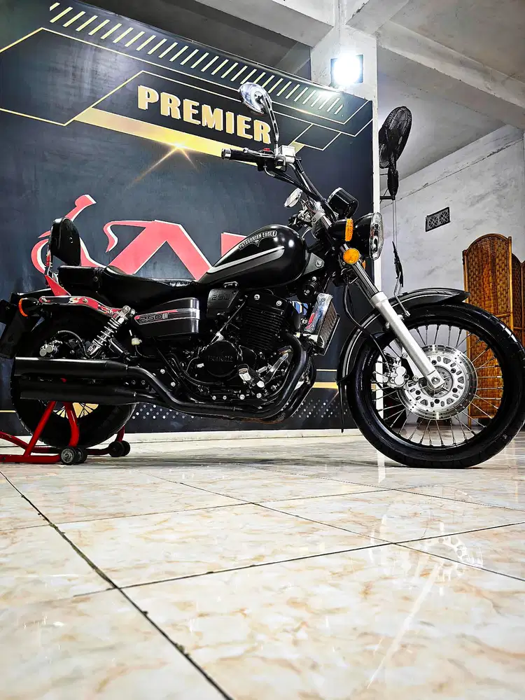 Benelli PE 250cc 2cilider.cruiser black odo.3rb.Anugerah motor rungkut