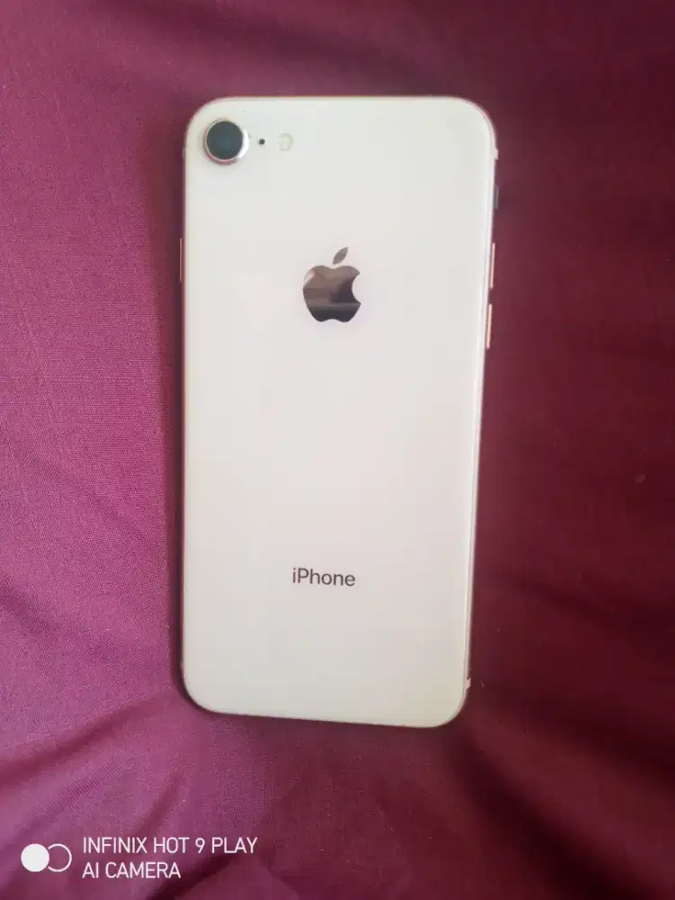 iPhone 8 64GB Gold | Fullset HP | Baterai & Mic Baru | iCloud Aman