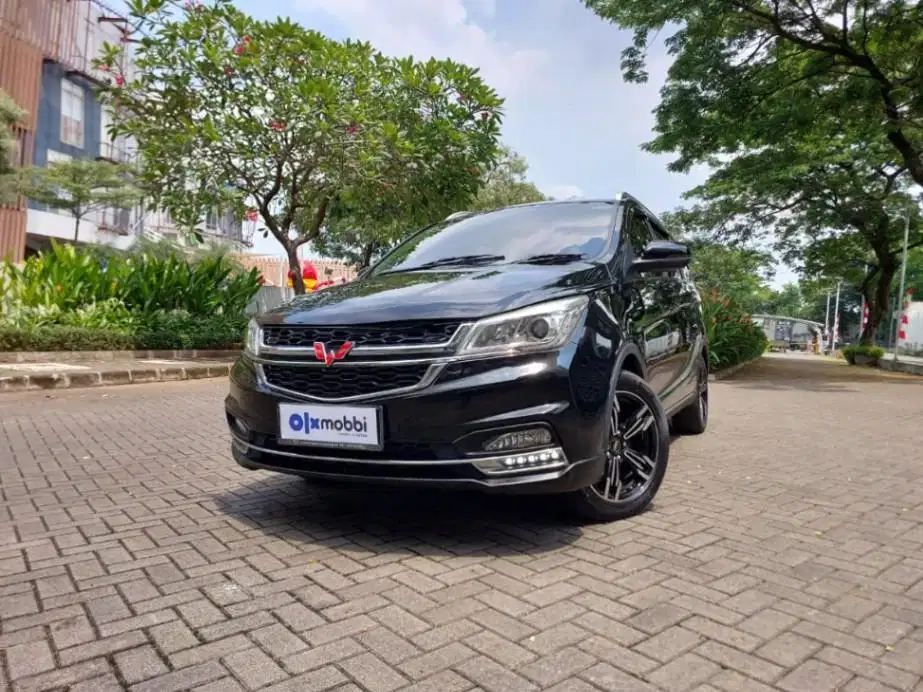 TDP 7, JT Wuling Cortez 1.5 CT Lux Bensin-AT Hitam 2021