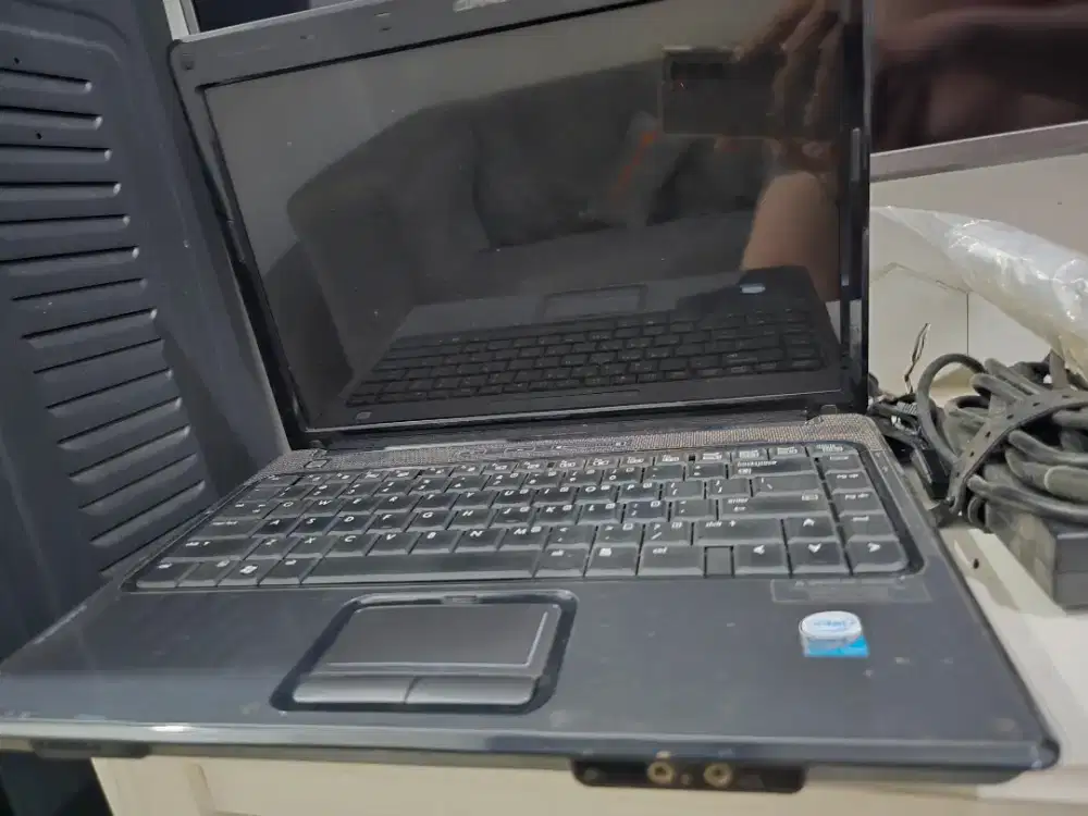 Laptop Compaq kondisi seada nya
