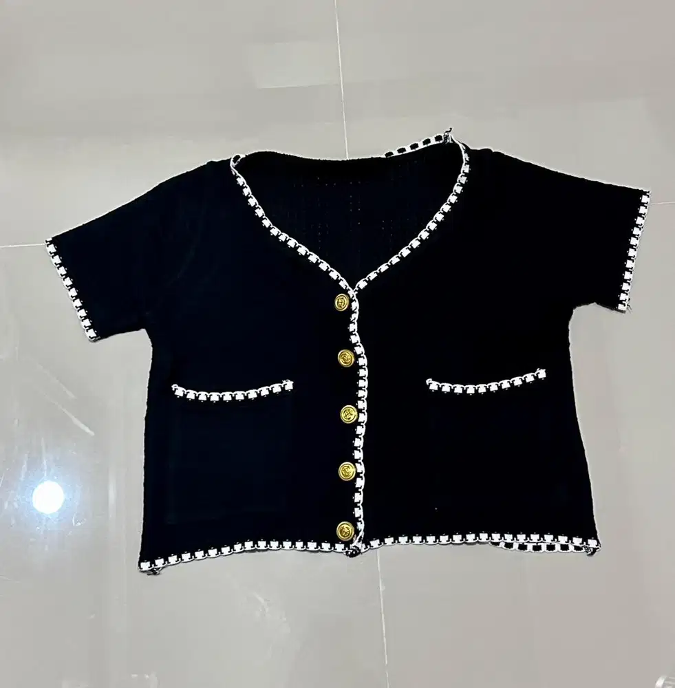 Crop top wanita
