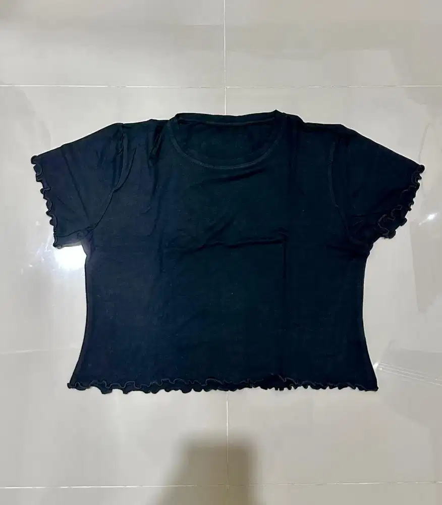 Crop top wanita