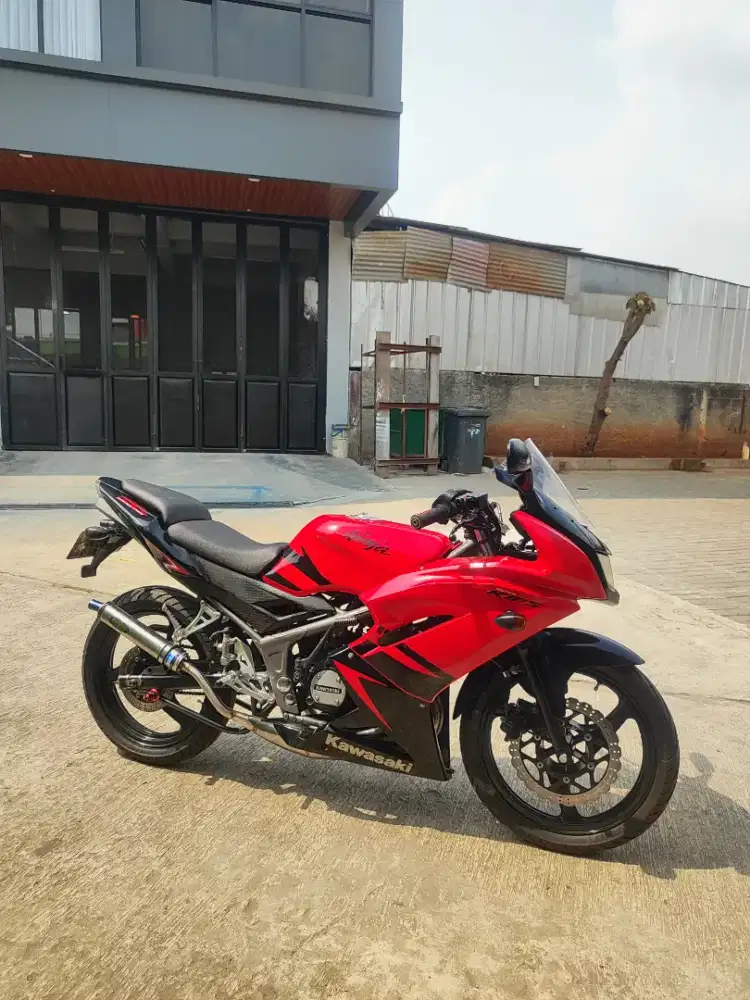 Kawasaki Ninja RR New Tahun 2013 Merah